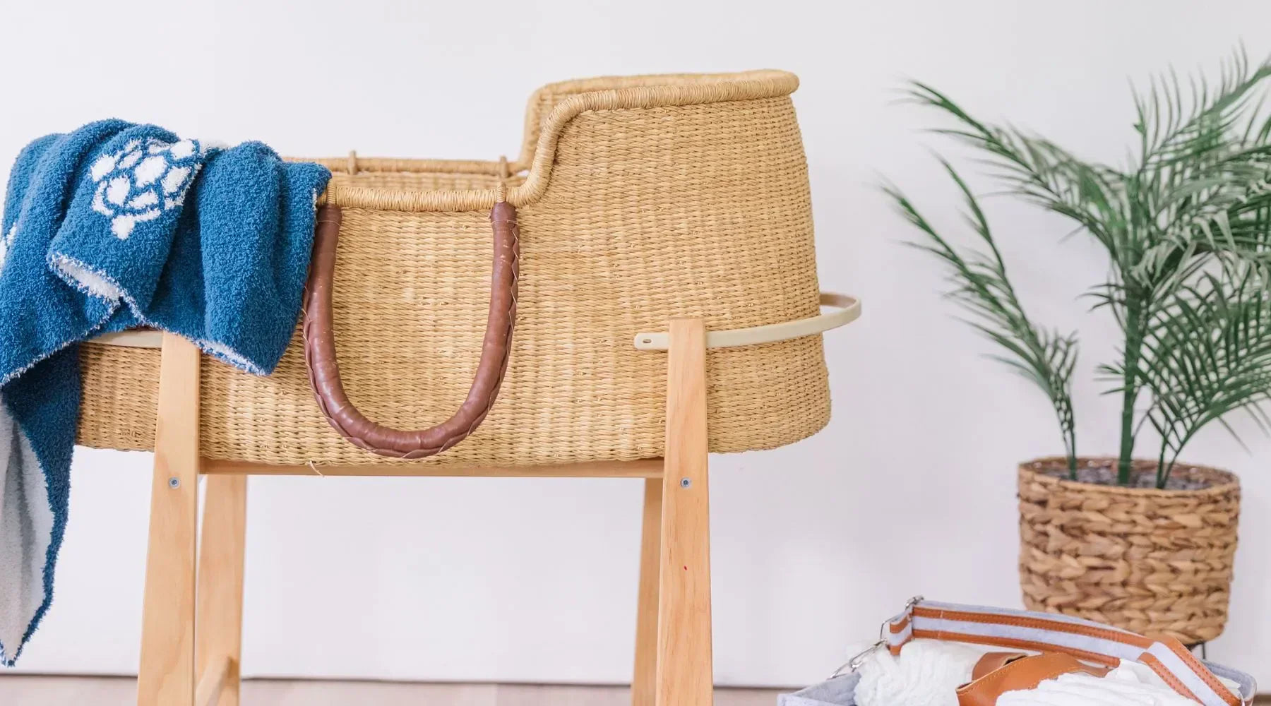 Must-Haves for New Moms: Bags, Bibs & Baby Caddies